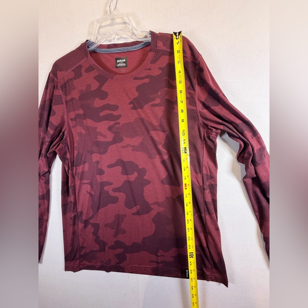 prAna Prospect Heights Men’s Large Maroon Camo Long Sleeve Shirt - Picture 8 of 9